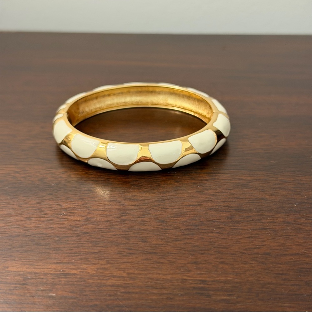 Premier Designs Ivory Enamel Hinged Bangle Bracelet | Gold Tone